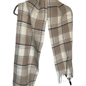 Elegant Charter Club 100% Cashmere Scarf in Black, Grey & Beige with Fringe